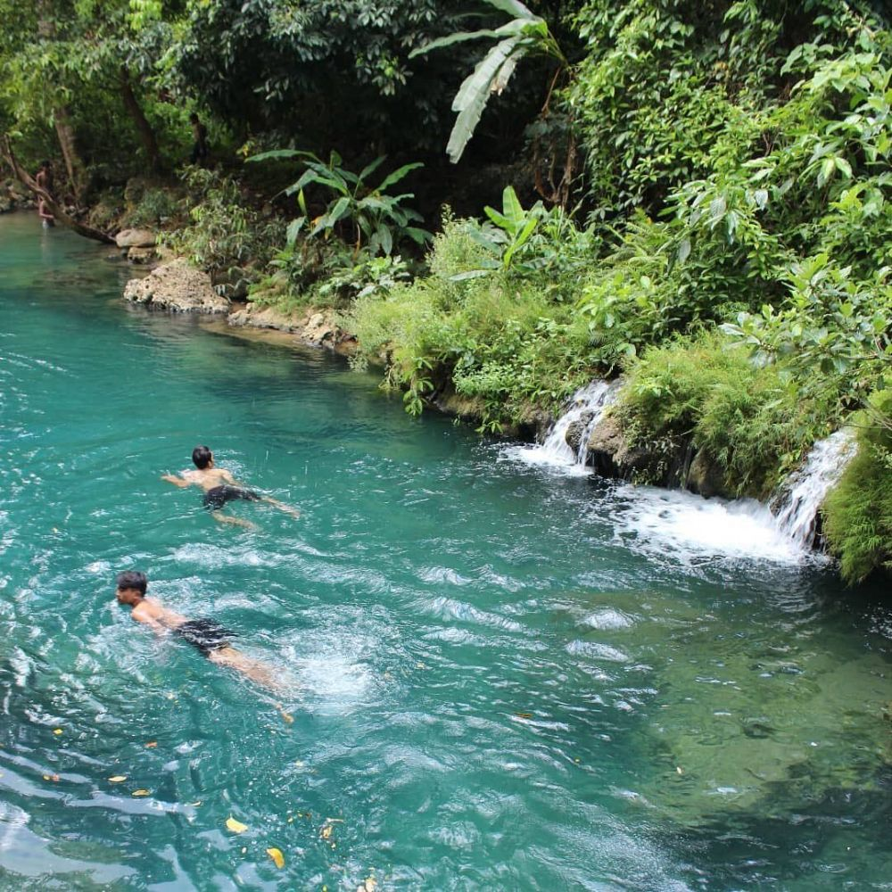 Jadi Lokasi Favorit Untuk Berenang saat Kemarau, Inilah Pesona 'Kolam Renang' Alami Sumber Krawak!