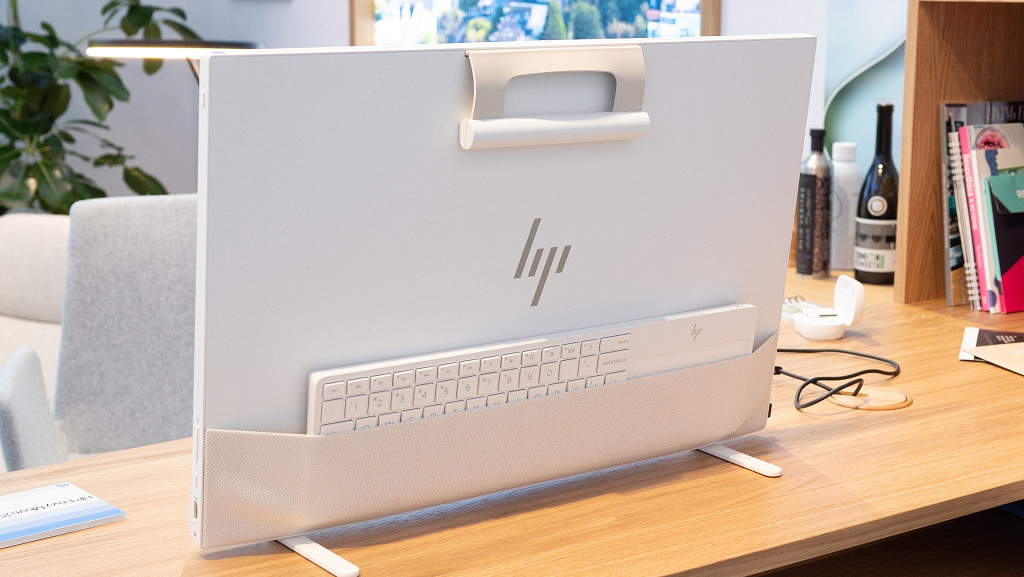 HP Envy Move All-in-One PC, PC Desktop Praktis yang Mengubah Kepenatan