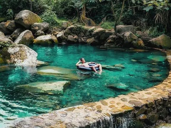 Bikin Hati Tenang! Inilah Daya Tarik Air Terjun Lembah Tepus yang Wajib Banget Kamu Kunjungi 