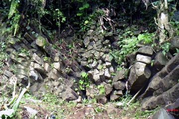 Ruang Bawah Tanah Lewat Pintu Tersembunyi Menuju Harta Karun Situs Gunung Padang, Cek Faktanya!