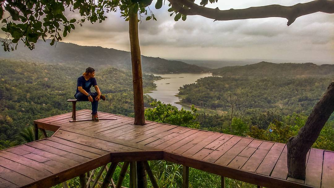 Mencari Ketenangan di Bukit Cendana Rembang, Wisata yang Cocok Untuk Melepas Penat