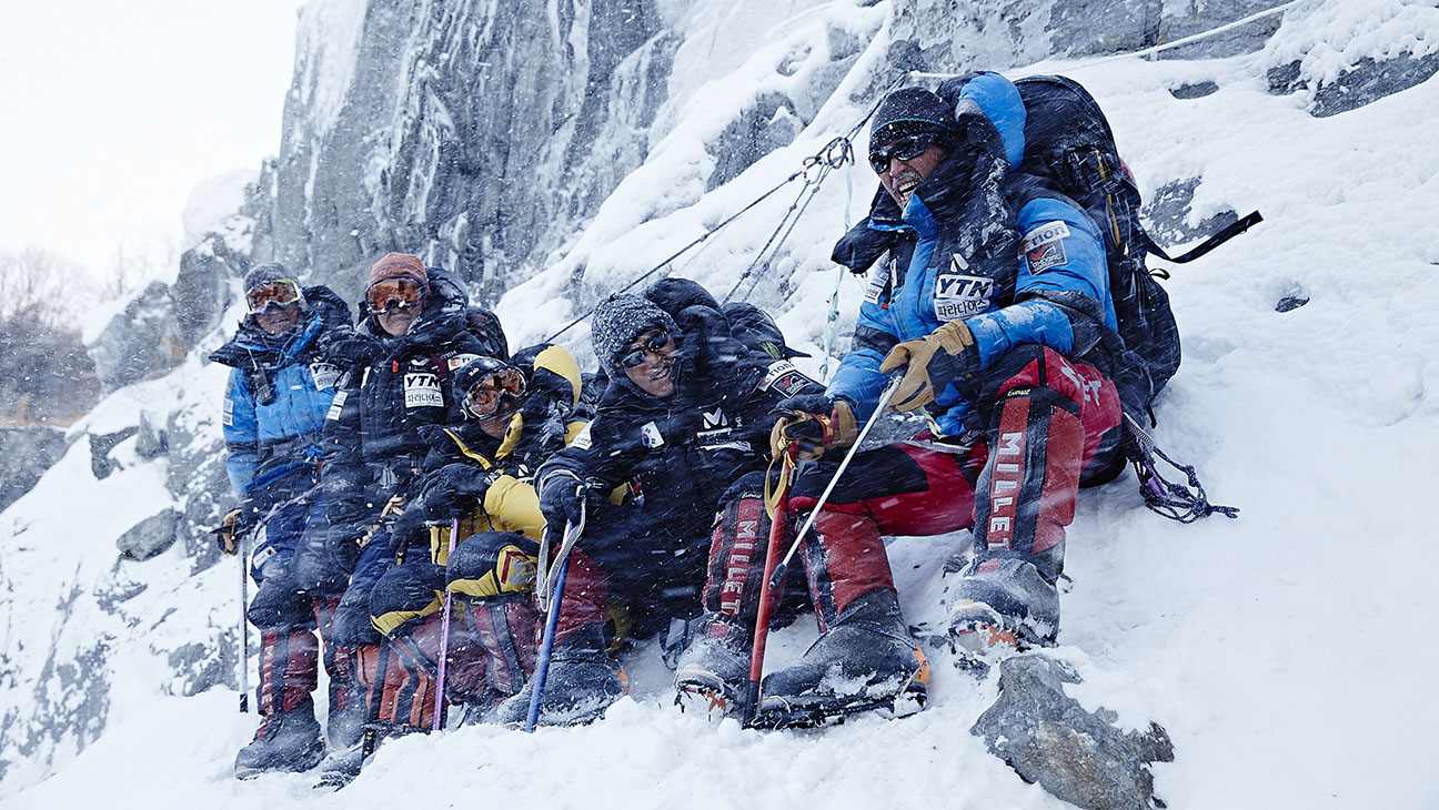 Film The Himalayas: Misi Berat Turunkan Jasad Sahabat dari Puncak Tertinggi