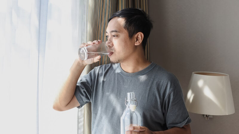 Jarang Disadari! Ini Jumlah Air yang Harus Kamu Minum Setiap Hari Agar Tetap Sehat!