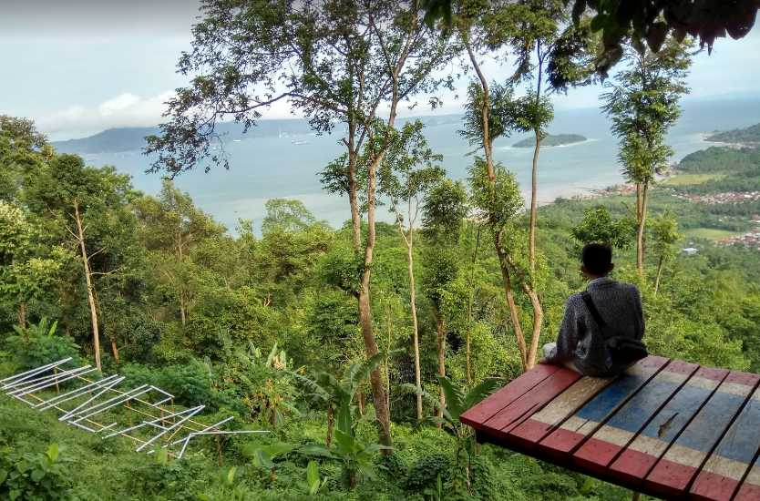 Melihat Keindahan Alam Lampung di Wisata Muncak Tirtayasa, Punya Beragam Spot Foto Instagramable Loh!