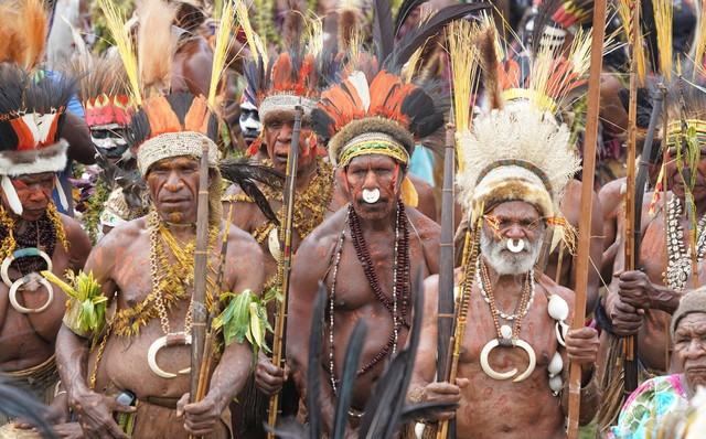 Menguak Dunia Mistis Suku Arfak Cerita, Ritual, dan Simbolisme Simak Penjelasannya!