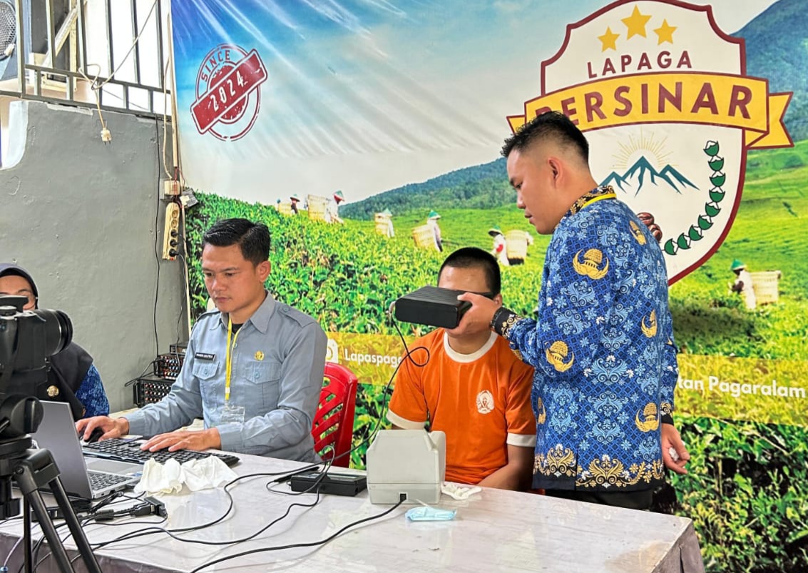 Warga Binaan Lapas Pagar Alam Ikuti Layanan Administrasi Kependudukan