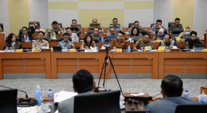 Efisiensi Anggaran: Menkomdigi Tegaskan Transformasi Digital Lebih Efisien dan Inovatif!