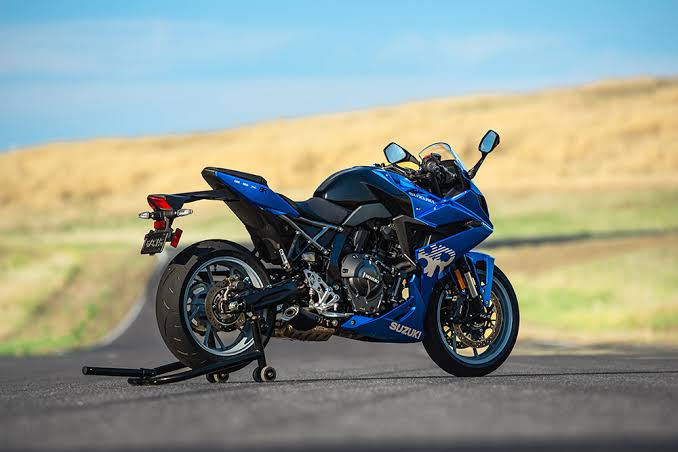 Suzuki Rilis New GSX-8R di EICMA 2023 dengan Keunggulan Terbarunya, Ini Spesifikasinya