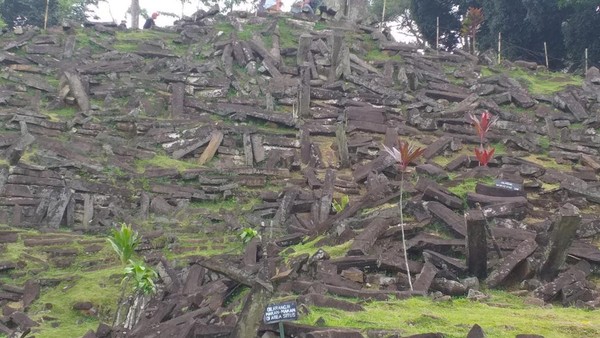 Bukan Isu Belaka, Ini Fakta Temuan Para Ahli Tentang Situs Gunung Padang yang Wajib Kamu Ketahui