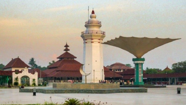 Menggali Sejarah Masjid Agung Banten: Keberadaan yang Abadi di Tengah Perubahan