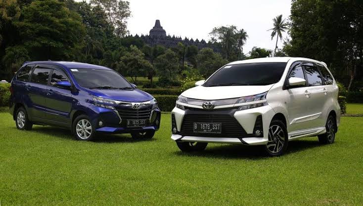 Perbandingan Konsumsi Bahan Bakar Toyota Avanza Generasi Pertama dan Kedua, Mana yang Lebih Irit?