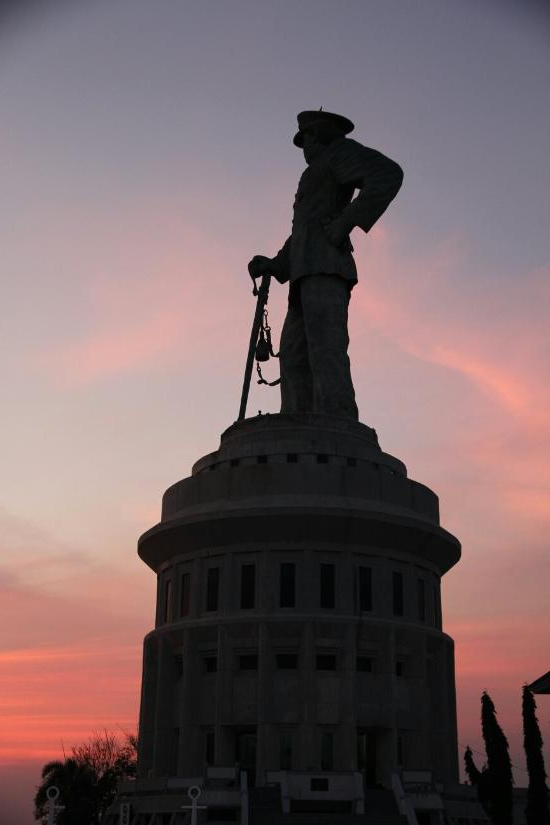 Mengerikan! Penampakan Prajurit Tanpa Kepala: Legenda Mistis Monumen Jalesveva Jayamahe