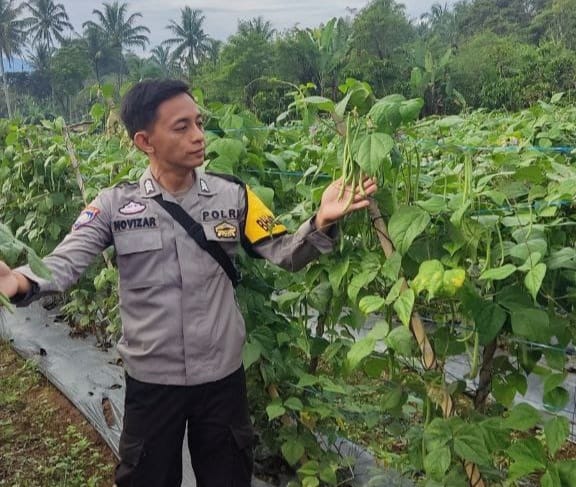 Sambang ke Petani, Bhabhinkamtibmas Ini Ajak Tingkatkan Ketahanan Pangan