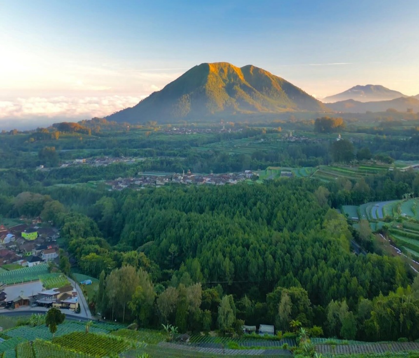 Dibalik Mistis Gunung Salak, Banyak Tak Tau Jika Ada 7 Puncak, Fakta Faktanya Seperti Ini