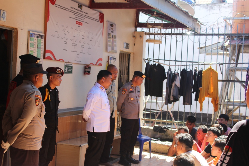 Bersinergi Jaga Kondusifitas, Gandeng Polres dan Polsek Razia Gabungan di Lapas Pagar Alam