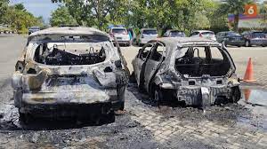 Bahaya Cuaca Ekstrem, 4 Mobil Parkir Terbakar di Banjarbaru