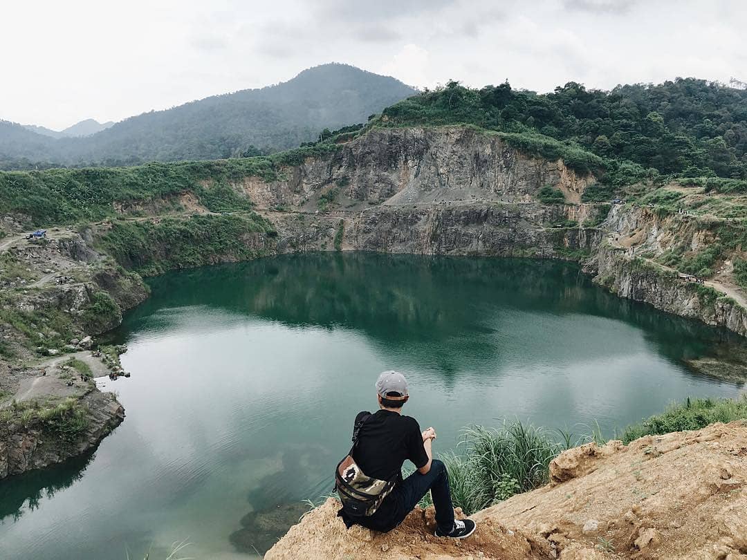 Danau Quarry Jayamik: Destinasi Wisata Danau Toska di Bogor 