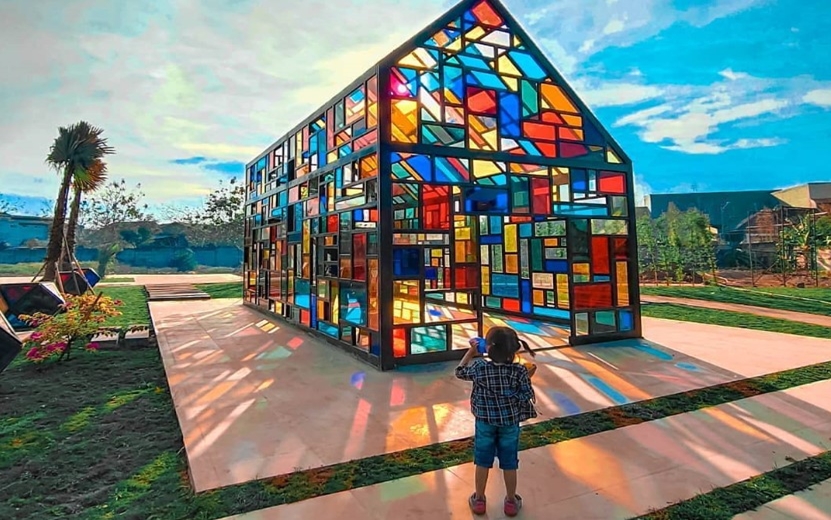 Refreshing Otak, Inilah Tempat Wisata Surabaya yang Paling Popul