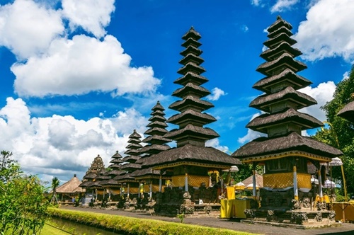 Festival Tahunan Suku Bali yang Memukau, Inilah Tradisi Usaba Sambah