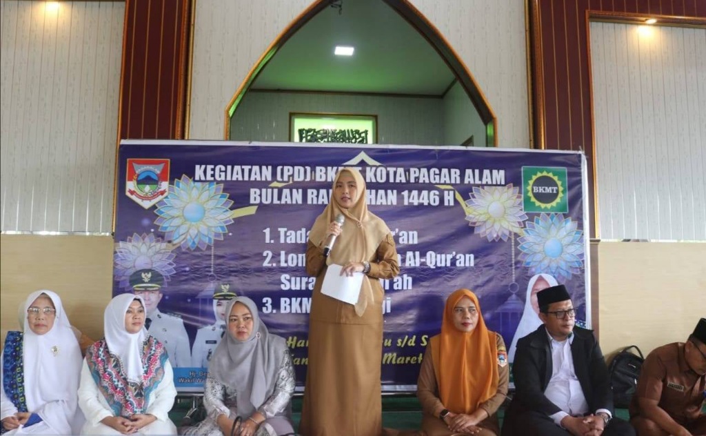 Hj Bertha Hadiri Ramadhan BKMT