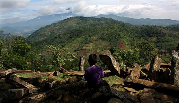 Apa Benar di Situs Gunung Padang Ada Harta Karunnya? Yuk Simak Fakta Menariknya Disini 