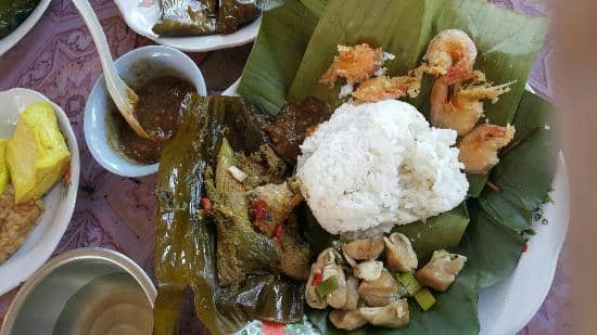 Ramah di Kantong, Inilah Makanan Khas Karawang yang Terkenal Lezat!