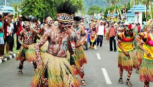 5 Suku Papua Dikenal Dunia Karena Keunikannya! Ini Nama Sukunya!