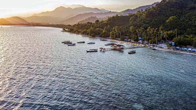 Cocok Untuk Nongki, Inilah Daya Tarik Wisata Pantai Sebalang yang Menyajikan Landskape Mempesona 