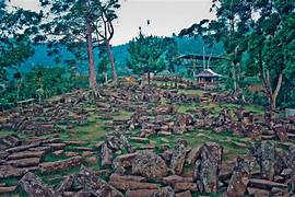 Masa Iya 3 Ton Logam Mulia di Gunung Padang Ini Kekayaan Kerajaan Pajajaran? Begini Faktanya