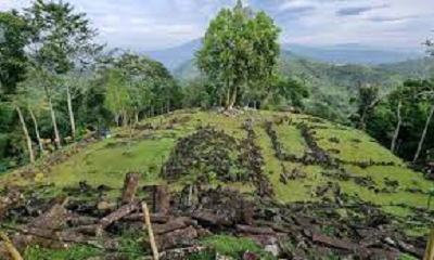 Begini Penjelasan Para Reaktor Alam Kuno Tentang Bangunan Terkubur di Gunung Padang