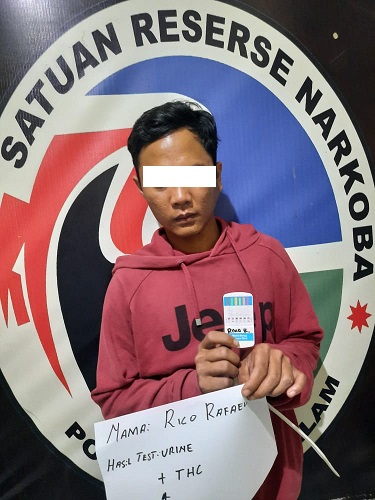 Belum Sempat Ngedar Ganja, Riko Apes Diciduk Satres Narkoba