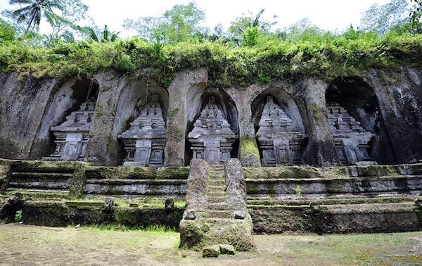 Mengungkap 5 Gunung Sakral di Pulau Jawa, Tempat Berkumpulnya Energi Mistis 