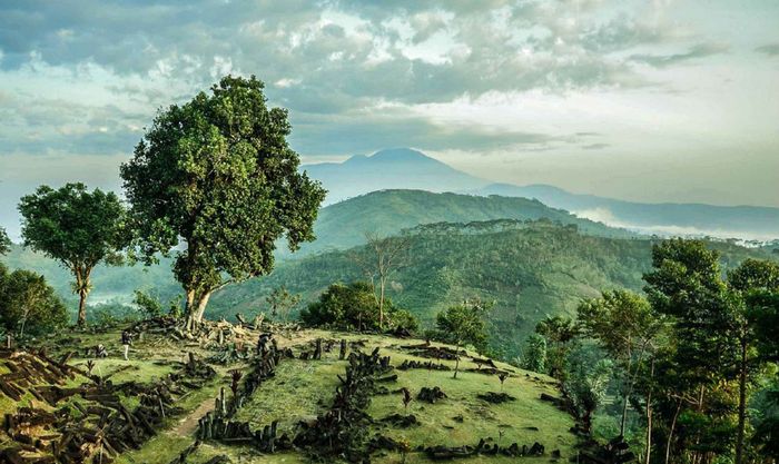 Penemuan Artefak Bukti Peradaban Canggih, Bangsa Apa Yang Menetap di Gunung Padang, Peneliti Dibikin Penasaran