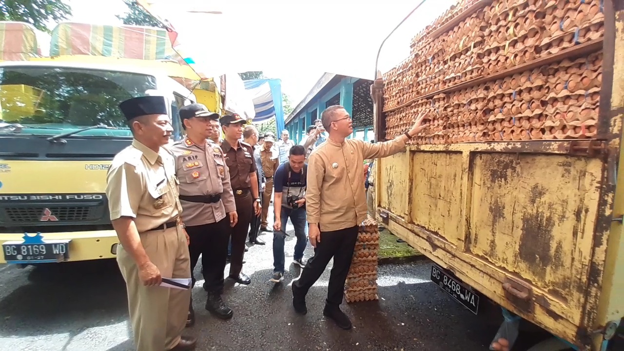 Tingkatkan Daya Beli, Bantu Masyarakat Penuhi Kebutuhan