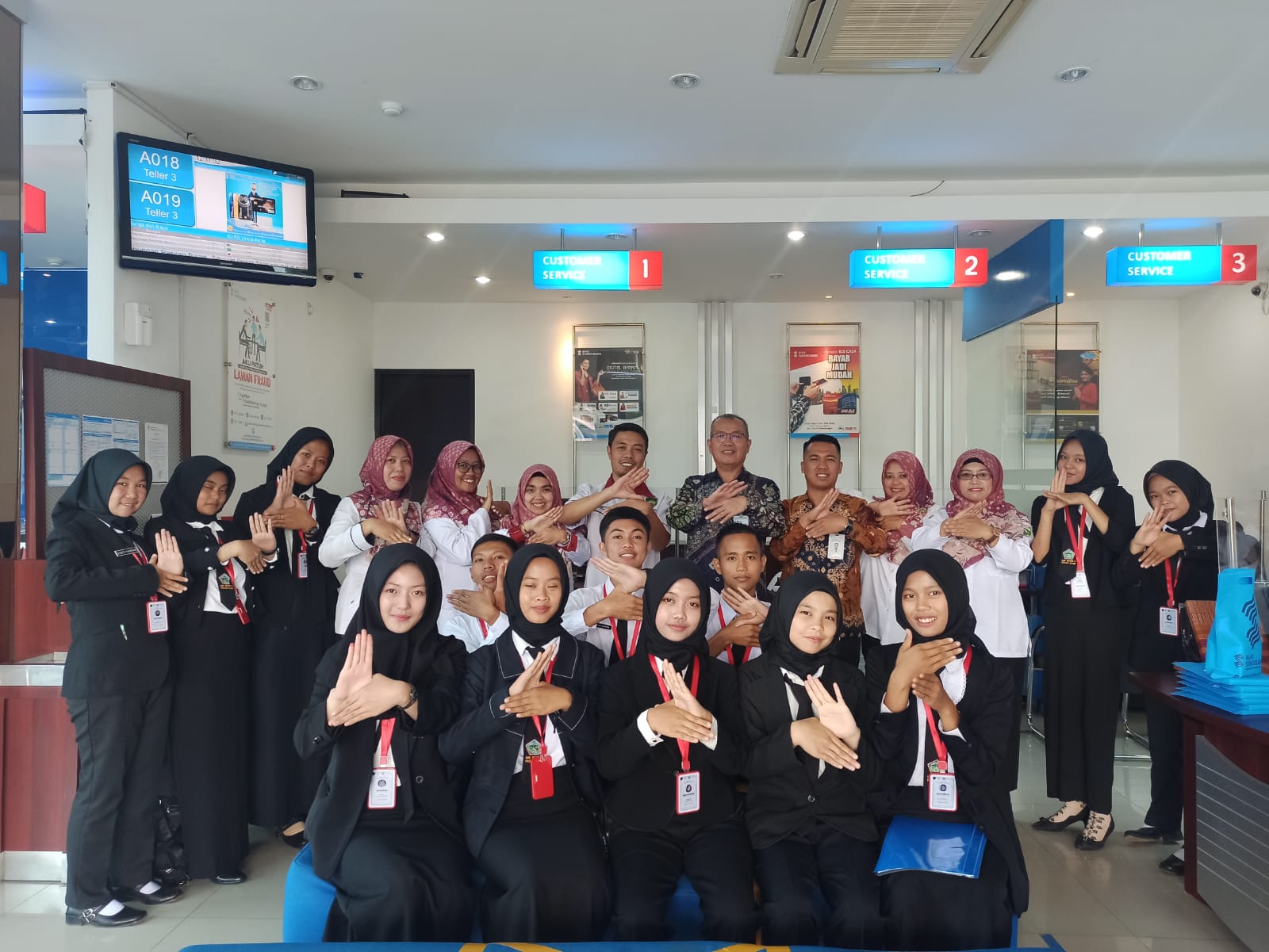 Bank Mini SMK Negeri 2 Pagar Alam Melakukan Kunjungan ke Bank SumselBabel 