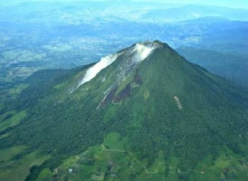 Mengungkap Sejarah dan Legenda Gunung Mugajah di Aceh