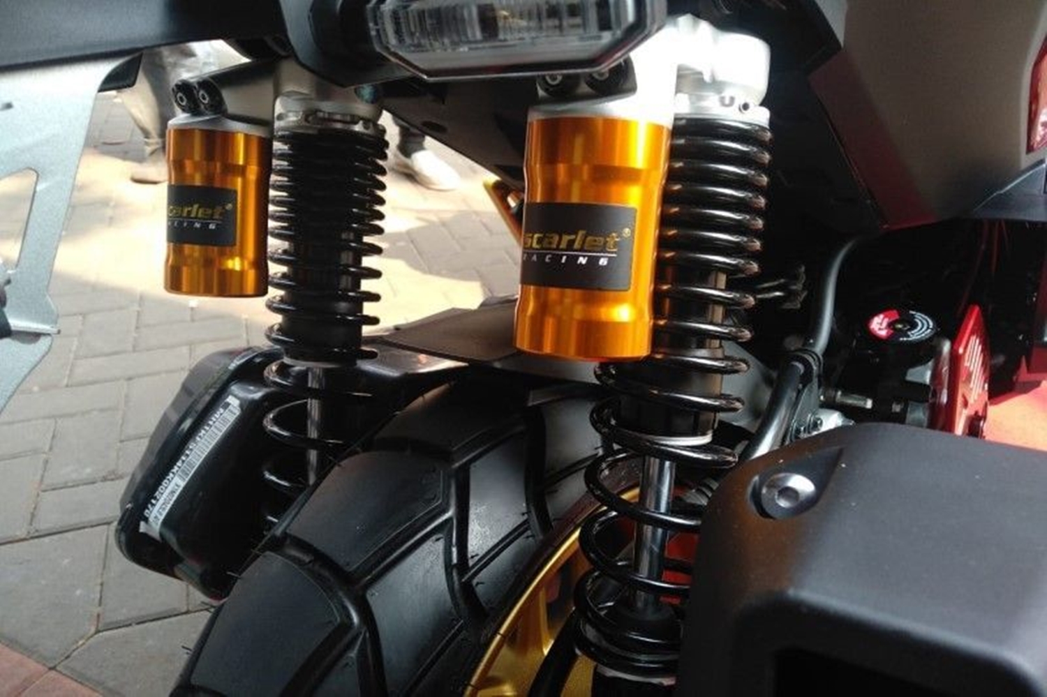 Mau Motor Kamu Aman? Ayo Ketahui 6 Hal Perawatan Shockbreaker Ini! 