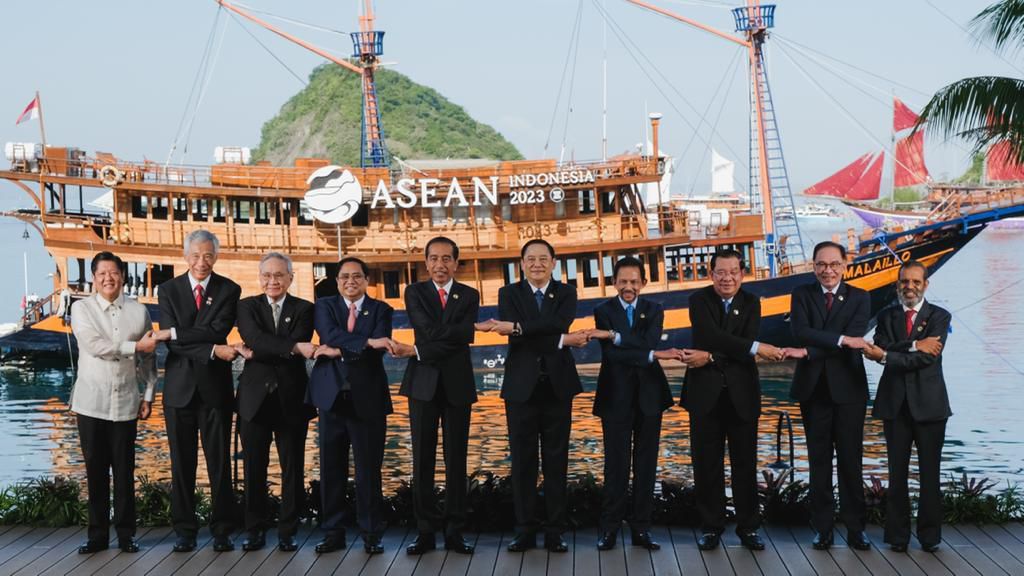 Presiden Jokowi Pimpin Lima Pertemuan Hari Pertama KTT ke-42 ASEAN 2023