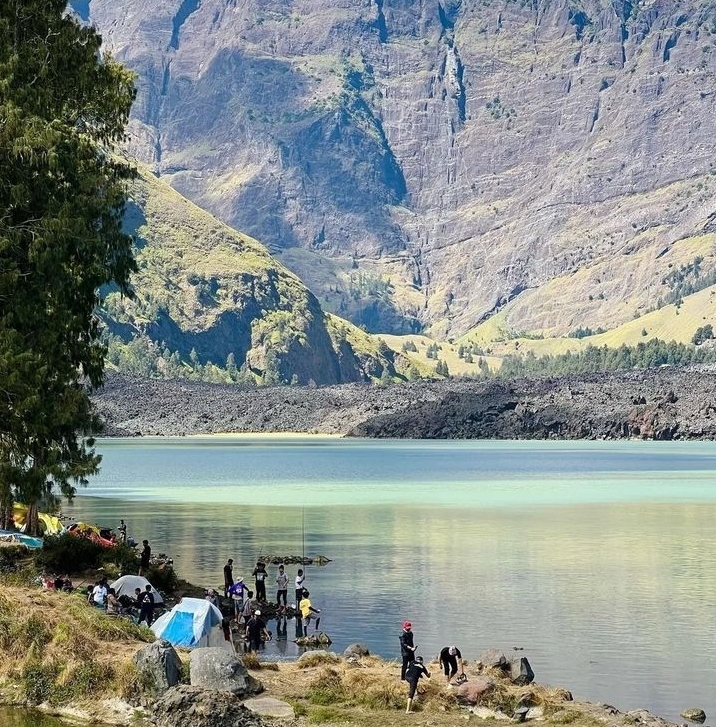Keindahan Alami Gunung Rinjani, Pesona yang Menawan di Pulau Lombok