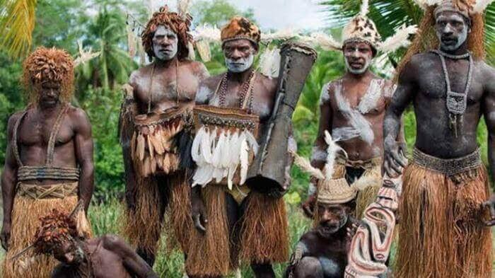 Wah! ini Dia 5 Suku Terunik Papua, Salah Satunya Masih Tinggal di Rumah Pohon Loh