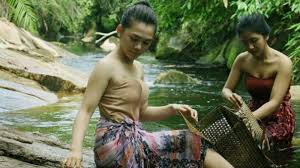 Sedap e Ngga Bohong, Ini 5 Tradisi Aneh Suku di Indonesia