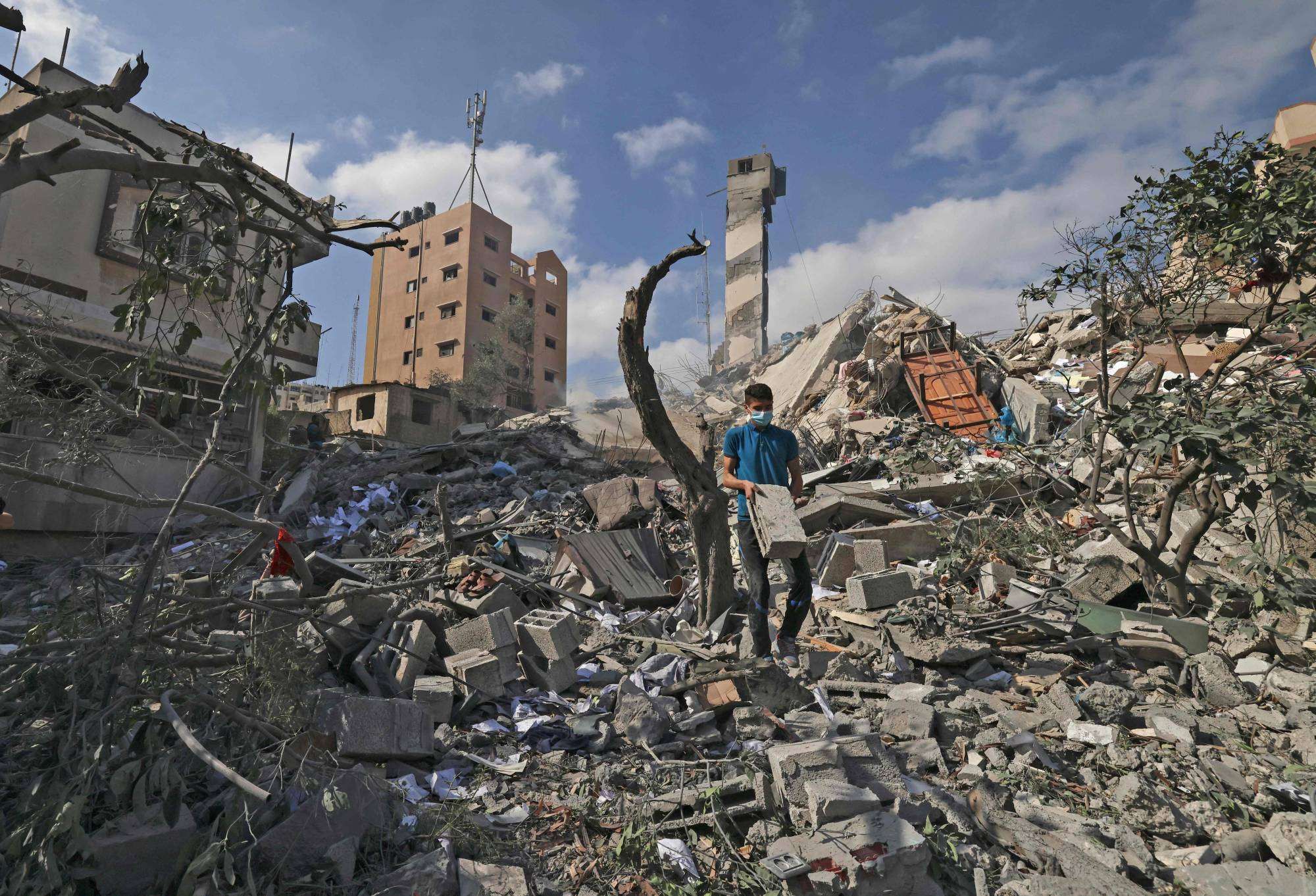 Semua Fokus ke Konflik Iran-Israel, Sementara Gaza Terus Diserang