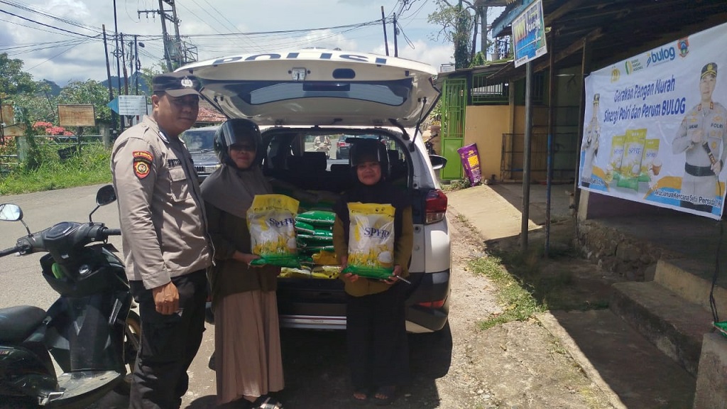 Jaga Daya Beli Masyarakat, Polres Pagar Alam Salurkan 14,5 Ton Beras GPM