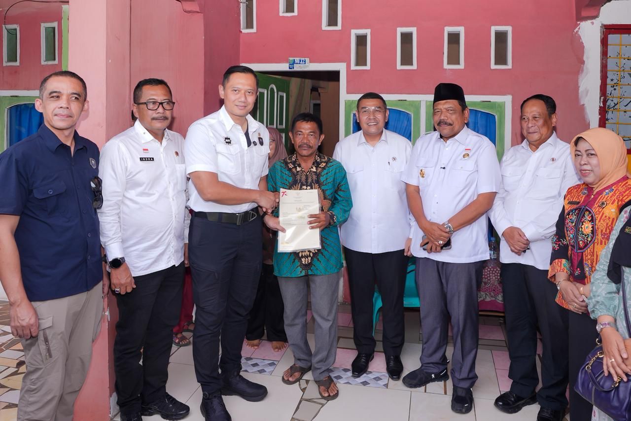  Negara Hadir, 184 Sertipikat Tanah Elektronik Diserahkan di Bengkulu