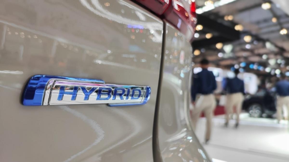 Penjualan Mobil Hybrid Naik 49 Persen di Semester Pertama 2024, Ini Daftar Mobil Terlaris!
