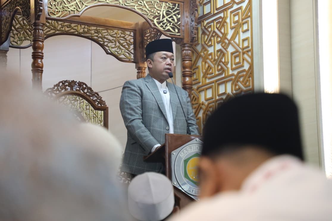 Jadi Khatib Iduladha, Menteri Nusron Sampaikan Pesan untuk “Sembelih” Ego dan Keserakahan!