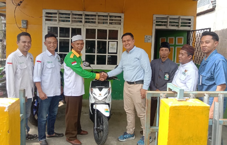 Baznas Pagar Alam Terima Motor Bantuan BSI