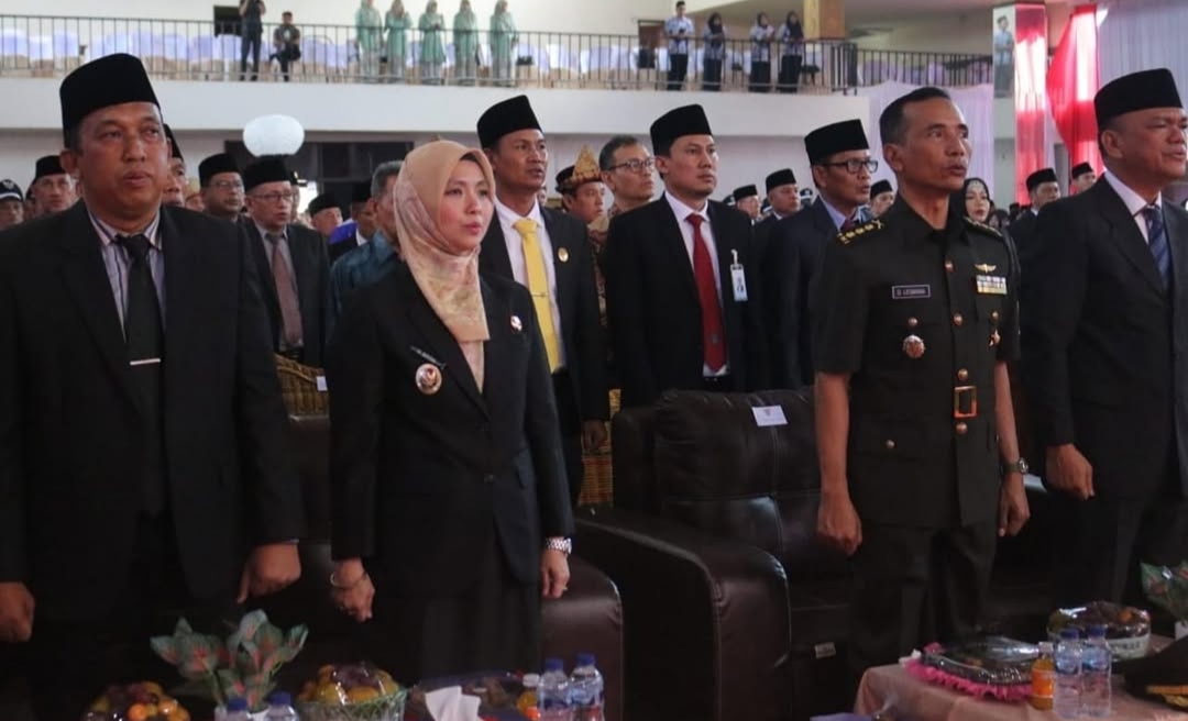 Wawako Hadiri HUT Empat Lawang Ke-18