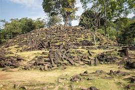 Belum Tau Fakta Unik di Situs Gunung Padang! Yuk Simak Penjelasan Lengkapnya Disini