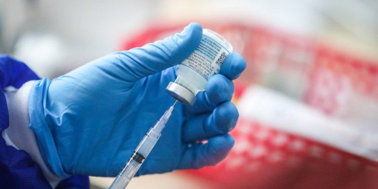 Kemenkes Perkuat Pengelolaan Rantai Logistik Vaksin untuk Daerah Terpencil 